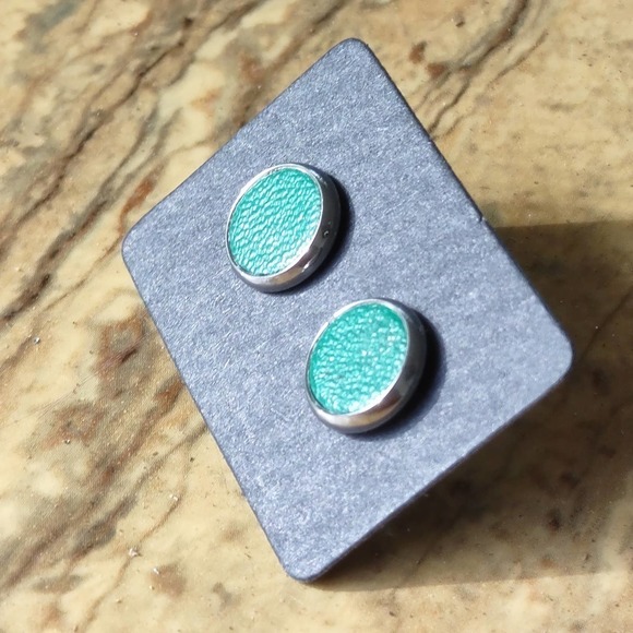 3/$20 Solid GREEN Earrings Silver Studs Tiny Round Earrings Circle Kids Girls - Picture 2 of 10